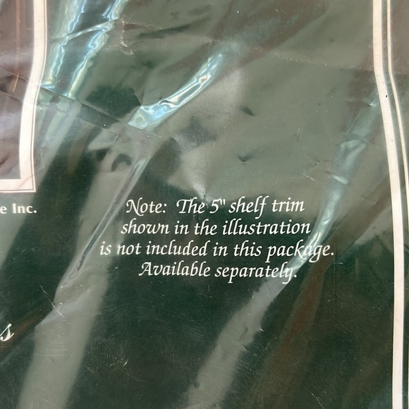 Single panel of Heritage Lace Door Panel style Heirloom 48” x 72” in Ecru - Picture 4 of 6